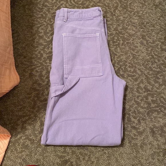 Selling purple cargo jeans. They are in great condition! - Picture 4 of 4